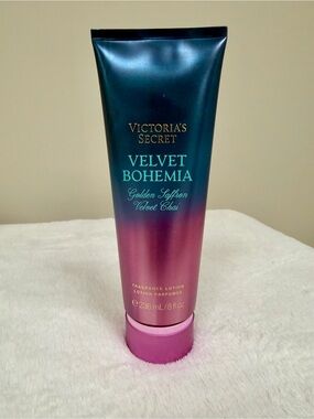 Victoria’s Secret Velvet Bohemia Lotion